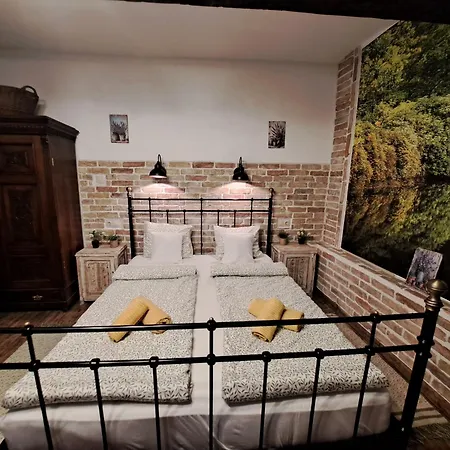 Kuria With Free Parking Apartamento Budapeste