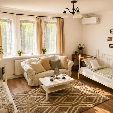 Kuria With Free Parking Apartment *