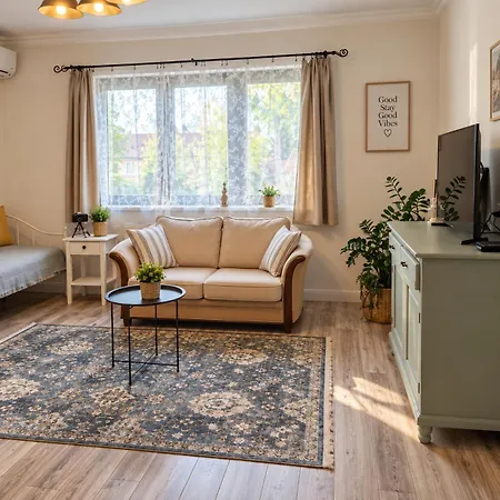 Kuria With Free Parking Apartment
