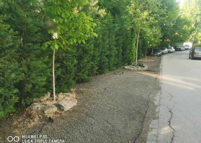 Kuria With Free Parking *