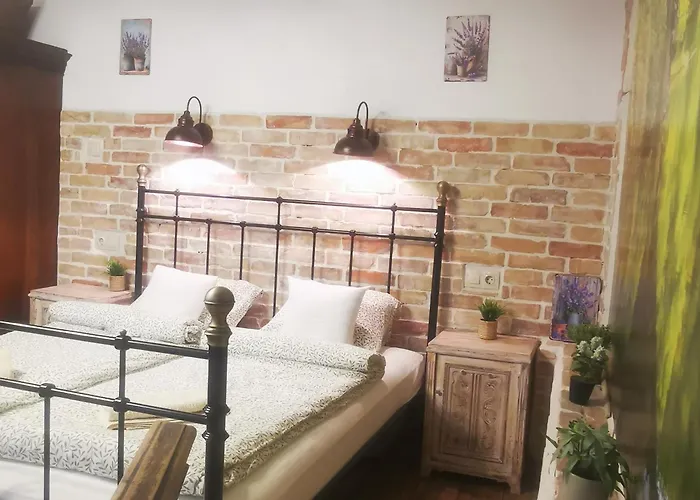 Kuria With Free Parking