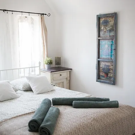 Kuria With Free Parking Apartment Budapest