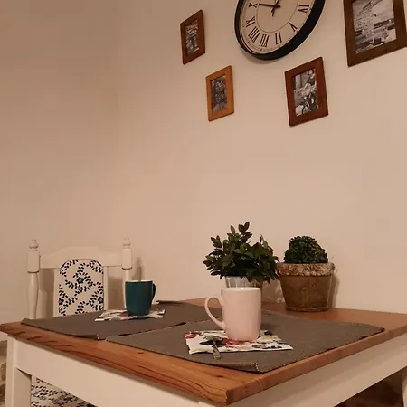 Kúria With Free Parking Apartamento