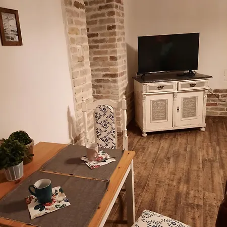 Kúria With Free Parking Apartamento *