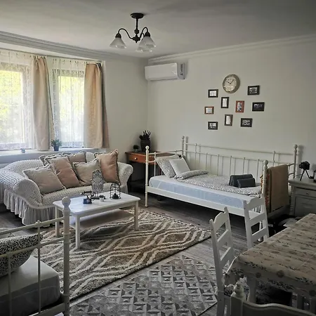 Kuria With Free Parking Apartment *