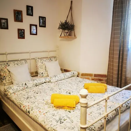 Apartment Kuria With Free Parking